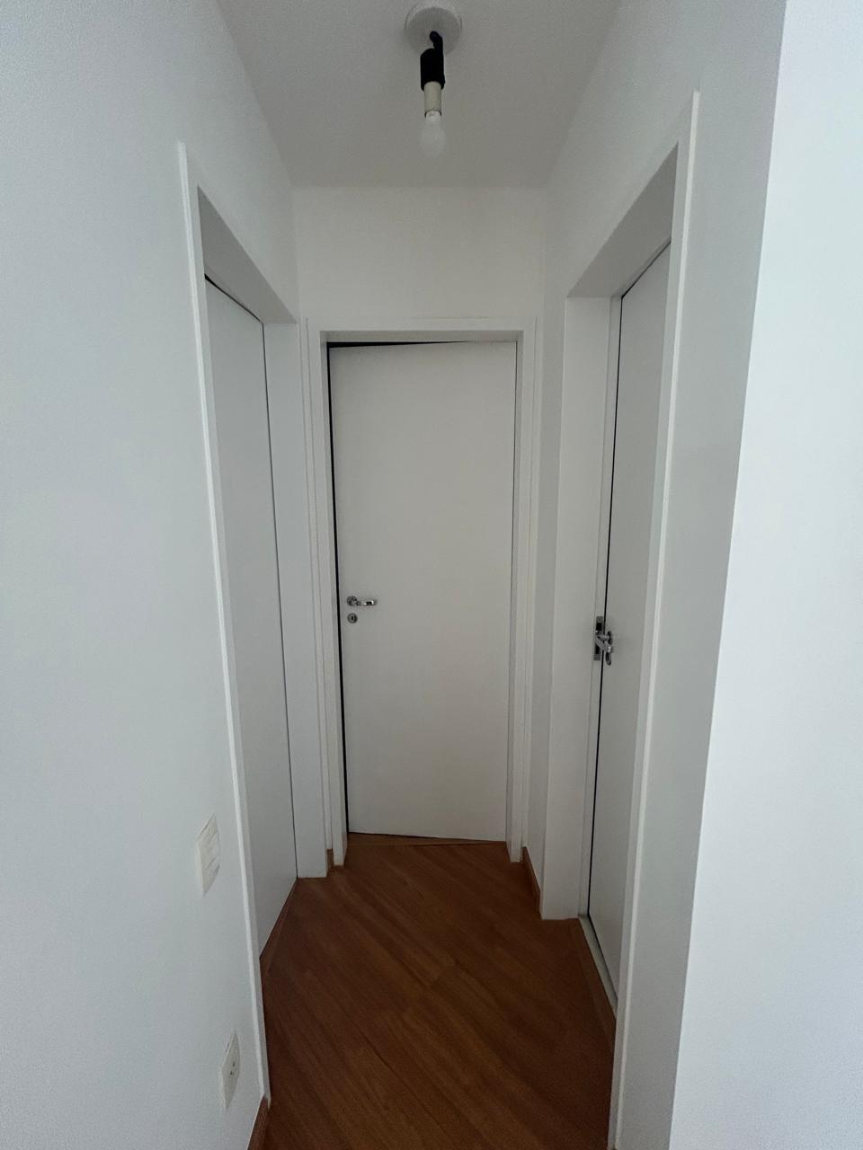 Pinheiros - Apartamento 02 Dormitórios com Varanda, OPORTUNIDADE!