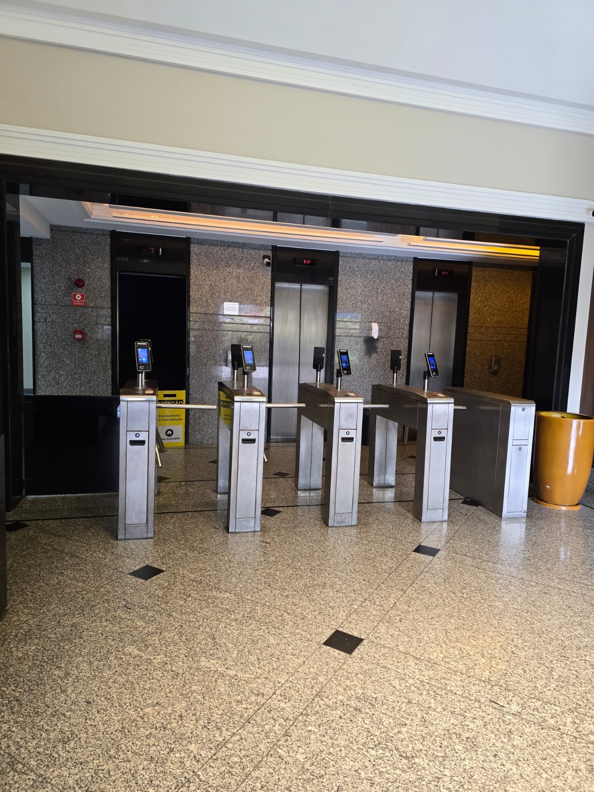 Conjunto Comercial na Avenida Angélica