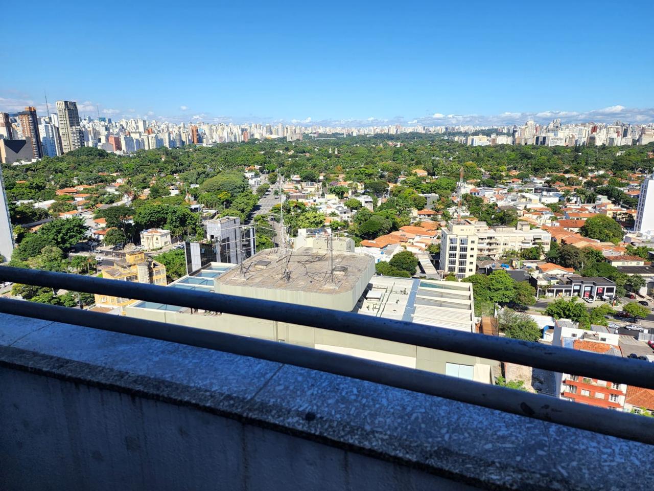 Lindo Apartamento Duplex 1 dorm em Pinheiros para locação