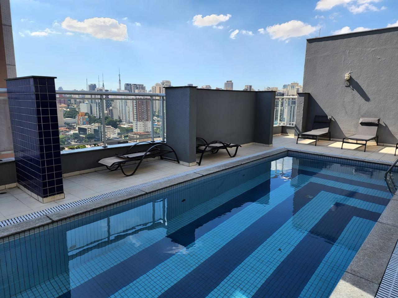 Lindo Apartamento Duplex 1 dorm em Pinheiros para locação